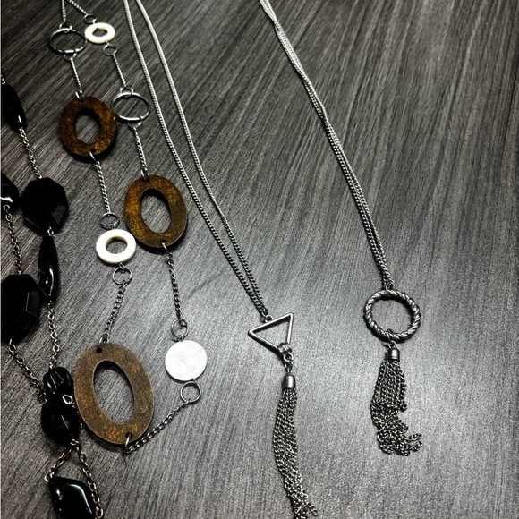 Set of 6 necklaces - Picture 2 of 4